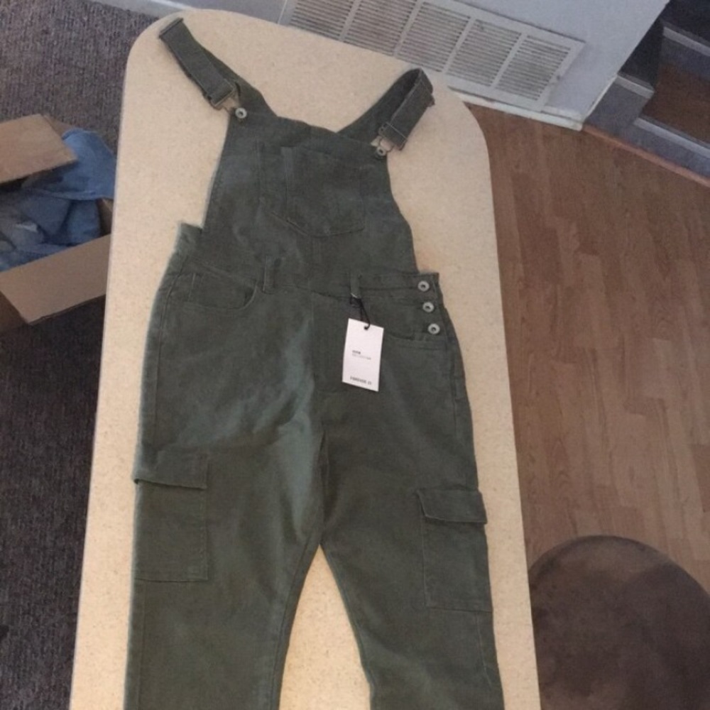 Trousers/forever 21 /never wore /new /